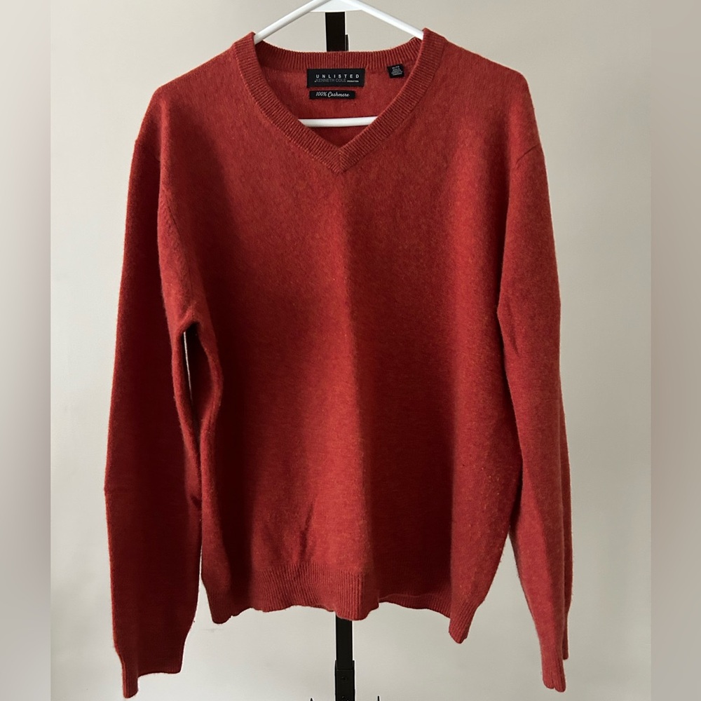 Unlisted by Kenneth Cole V-Neck Cashmere Sweater - Rust, Size X-LARGE.